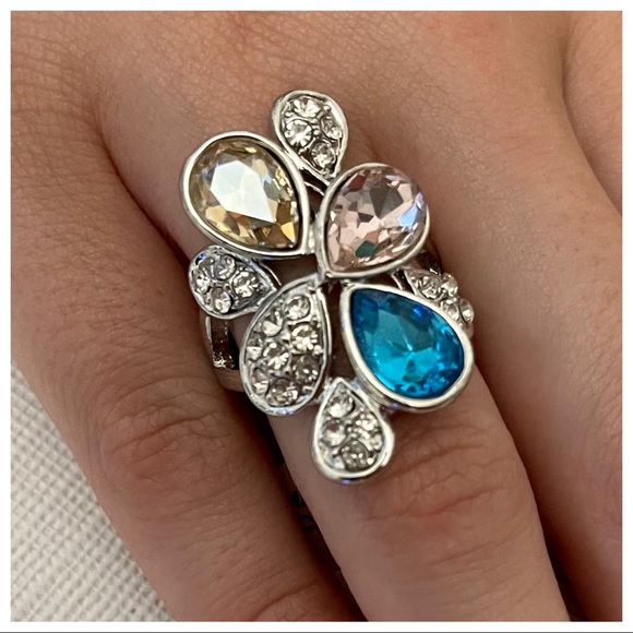 Fabulous statement piece ring - Picture 3 of 3